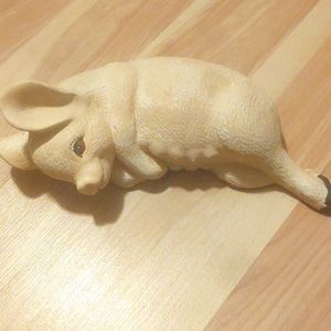 Pig figurine